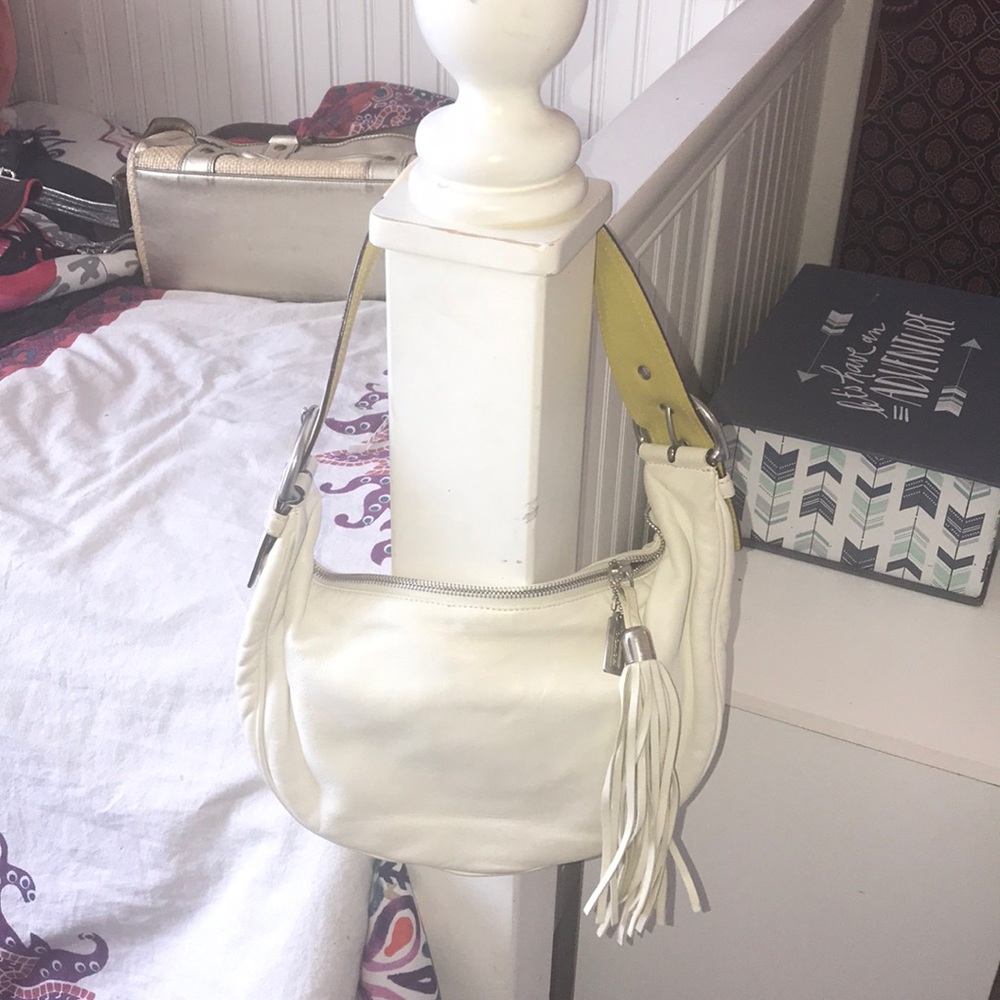 Coach white leather shoulder bag